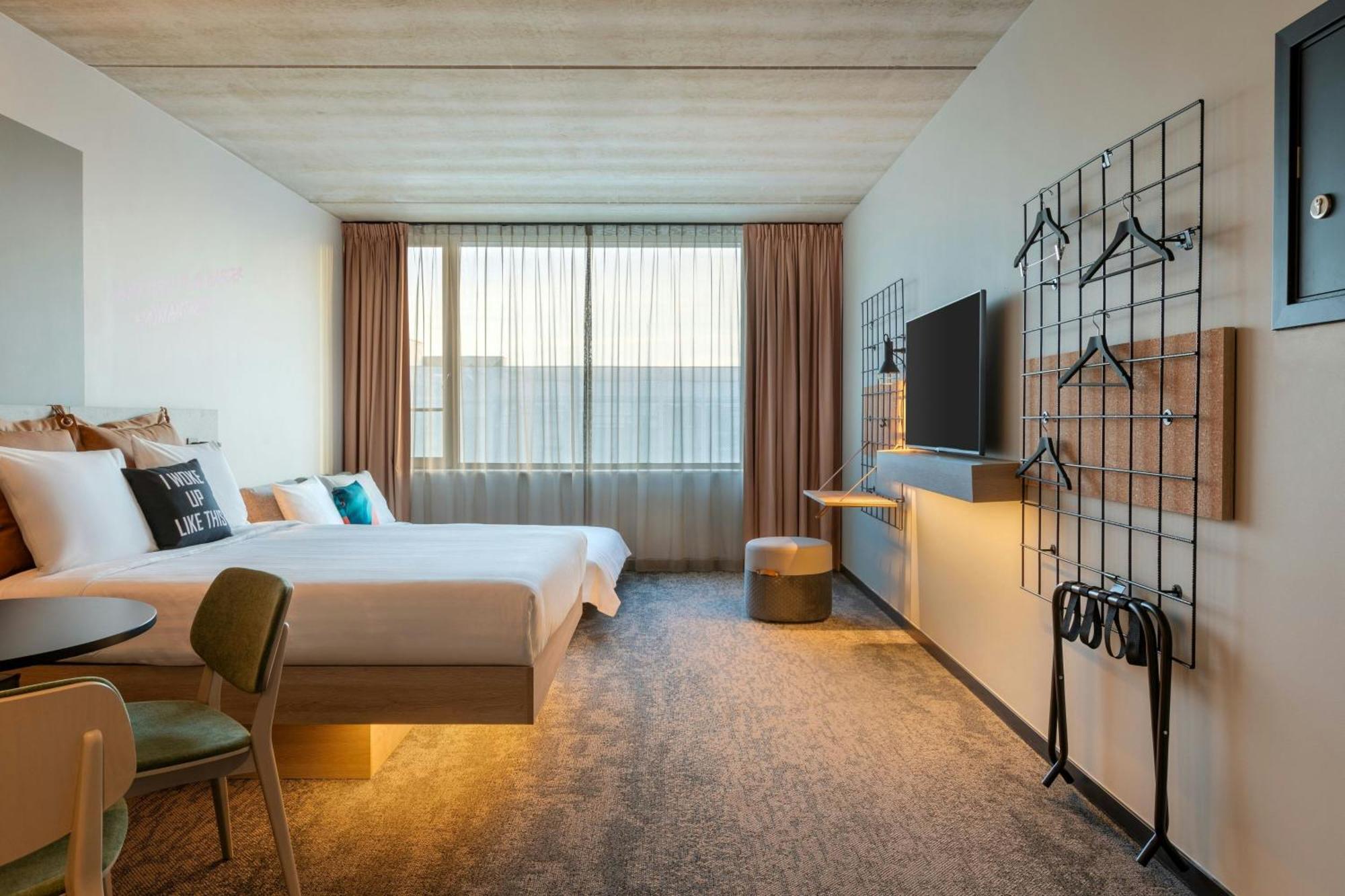 Moxy Antwerp Antuérpia Exterior foto