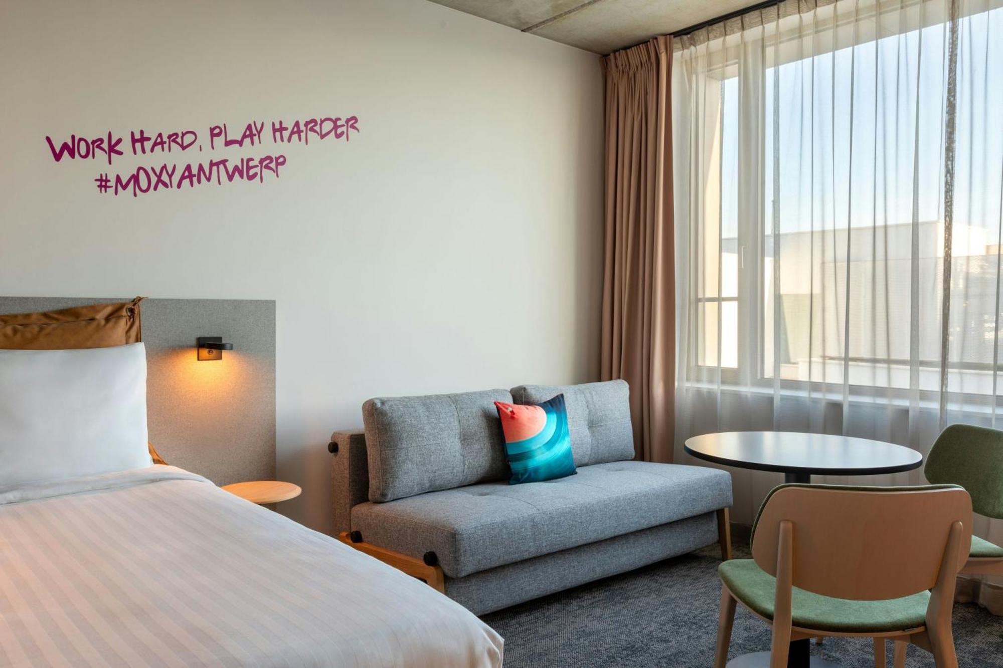 Moxy Antwerp Antuérpia Exterior foto